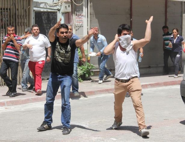 25 kuruş için arkadaşını öldürdü cesedini yaktı