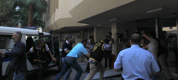 25 kuruş için arkadaşını öldürdü cesedini yaktı