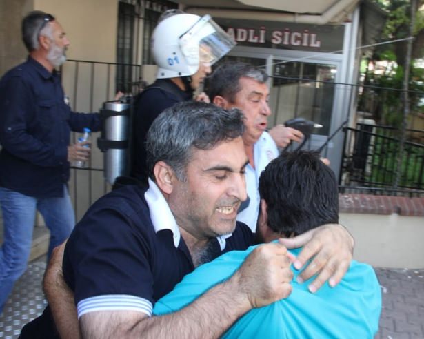25 kuruş için arkadaşını öldürdü cesedini yaktı