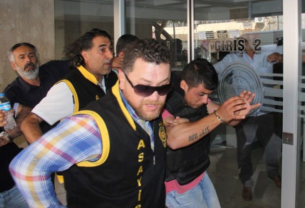 25 kuruş için arkadaşını öldürdü cesedini yaktı