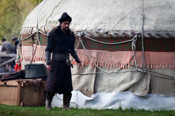 Diriliş'in Alp'inden Mahmud Efendi'yi ziyaret