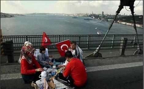 Türkler Google'ın kamerasına öyle bir yakalandı ki!