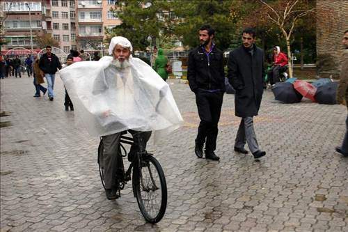 Yurdum insanı güldürmeye devam ediyor