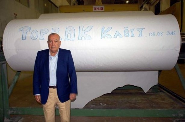 Halis Toprak Kimdir?