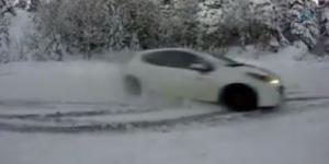 Buz üstünde ralli şov