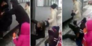 Hamile kadın ve çocuklarını otobüsten attılar