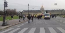 Ruhani, Paris’te protesto edildi