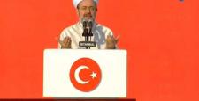 Diyanet İşleri Başkanı Yenikapı mitinginde şehitler için dua etti