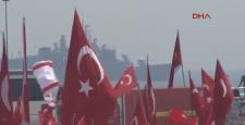 Savaş gemiler Yenikapı açıklarında görüldü