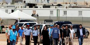 Angelina Jolie sığınmacı kampında