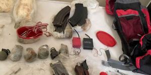 İzmir’de bir PKK’lı patlayıcı ve kalaşnikof tüfeklerle yakalandı